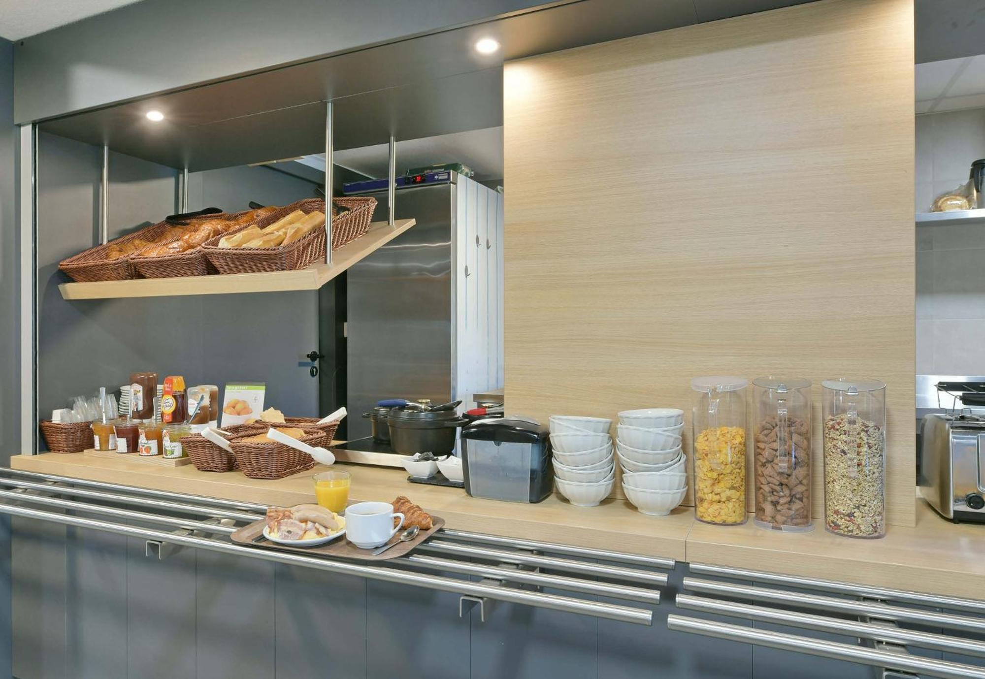 B&B Hotel Le Mans Nord 2 Сан-Сатурнин Екстериор снимка